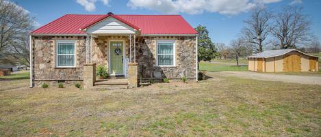 House (3 Bedrooms) | Front of property