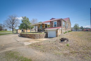 House (3 Bedrooms) | Interior - 'marie's Place' - Walk to Subiaco Abbey! (Subiaco)