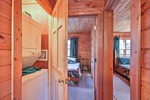 Interior - Highlands Cabin w/ Forest Views < 4 Mi to Cashiers (Highlands)