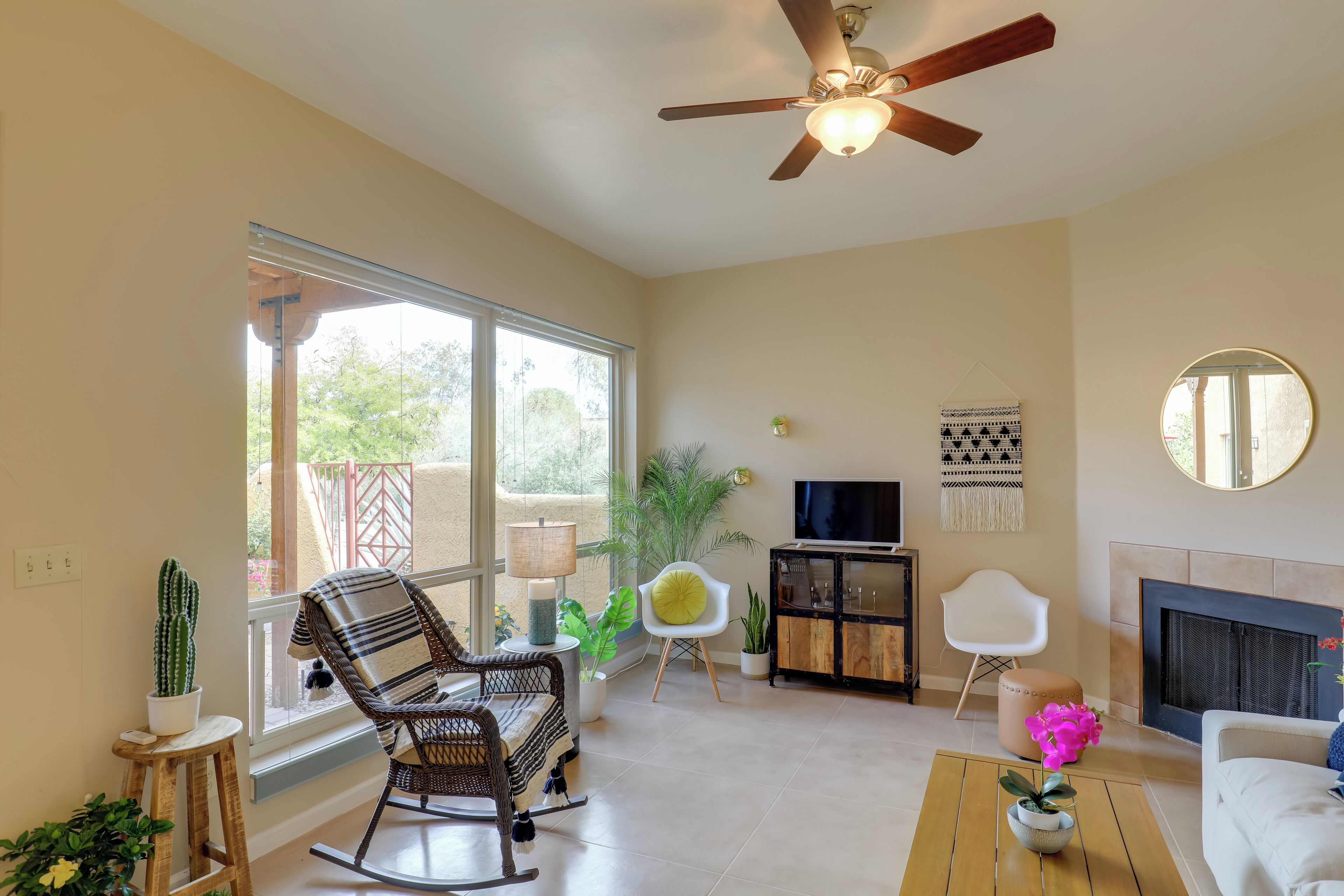 Apartment (2 Bedrooms) | Front of property