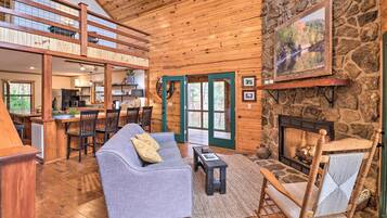 House (5 Bedrooms) | Interior