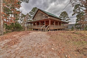 House (5 Bedrooms) | Interior - Piney Bluff Retreat With Mountain Views! (Melbourne)