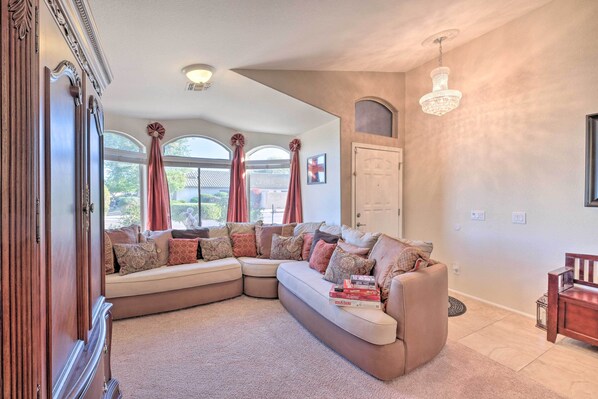 House (3 Bedrooms) | Interior