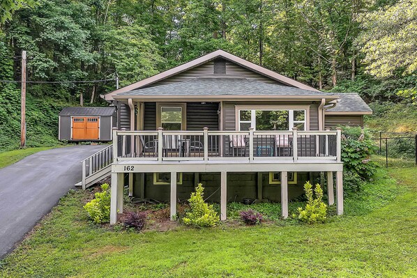 Cottage (3 Bedrooms) | Interior - Pet-friendly Pickens Vacation Rental w/ Fire Pit (Pickens)