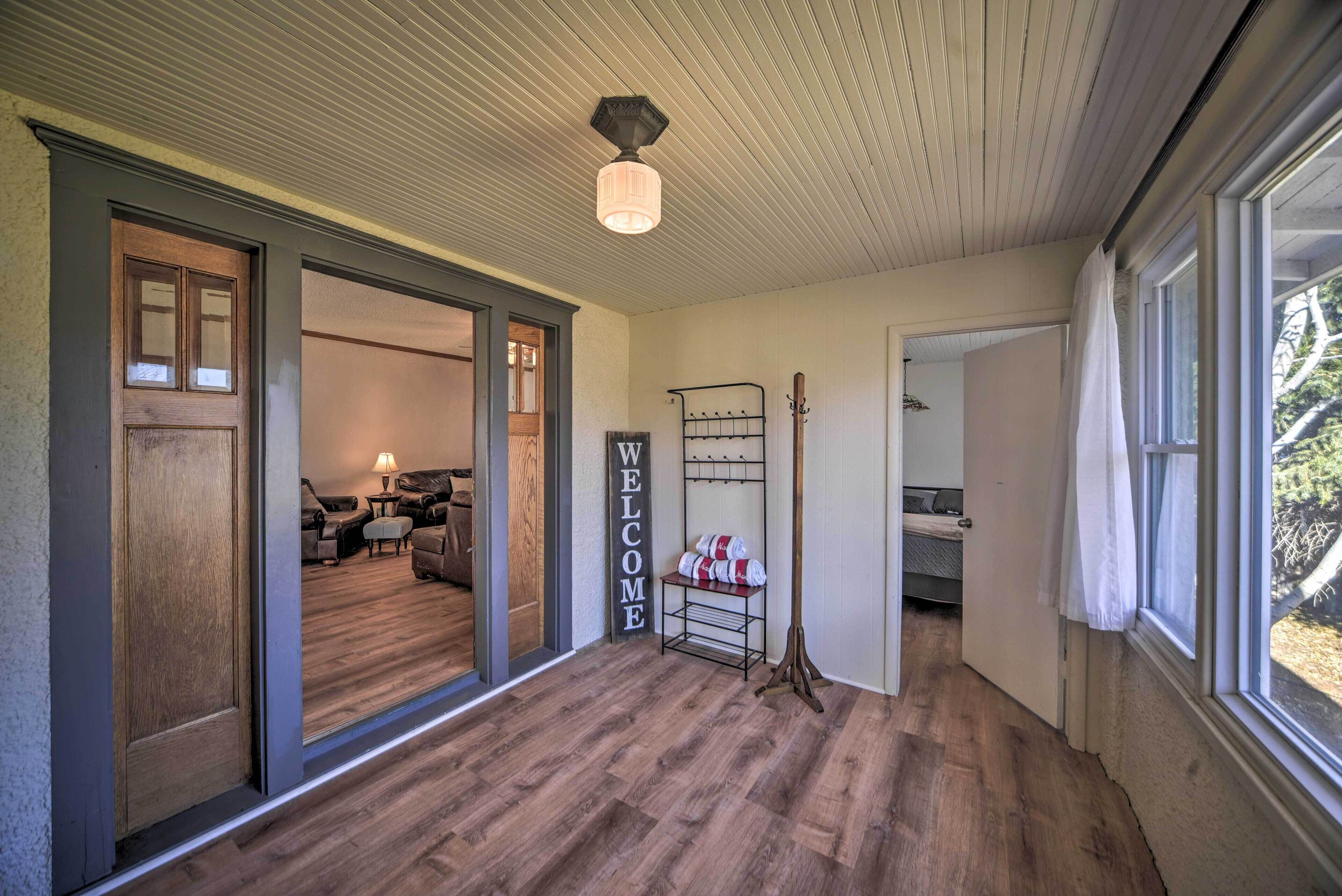 House (6 Bedrooms) | Interior