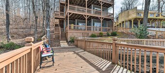 Lakefront Lexington House w/ Spacious Deck!