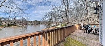 Lakefront Lexington House w/ Spacious Deck!