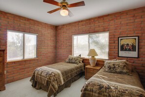 House (3 Bedrooms) | Interior - Tucson Home - Hiking Trail Access On-site! (Tucson)