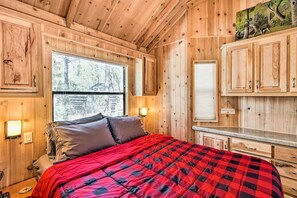 House (1 Bedroom) | Interior