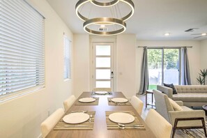Interior - 6 Mi to Dtwn Chandler: Newly Built Townhome (Chandler)