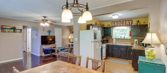 Charming Harriet Getaway w/ Fire Pit!