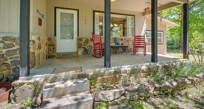 Charming Harriet Getaway w/ Fire Pit!