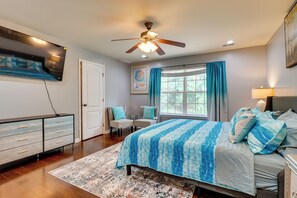 House (5 Bedrooms) | Interior - Huntsville Vacation Rental < 5 Mi to Airport! (Huntsville)