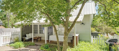 Cottage (2 Bedrooms) | Interior