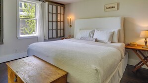Cottage (2 Bedrooms) | Interior