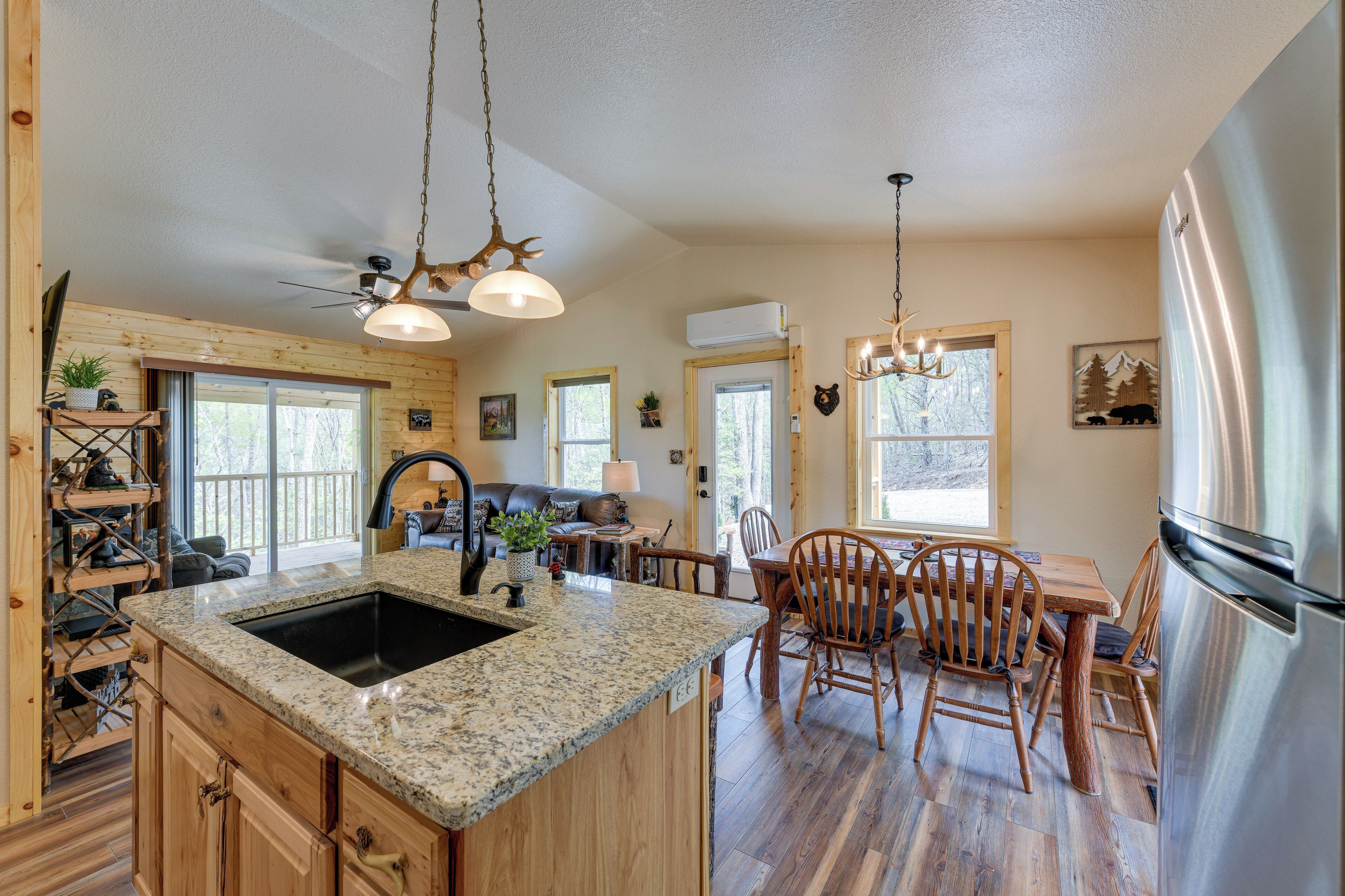 House (2 Bedrooms) | Interior