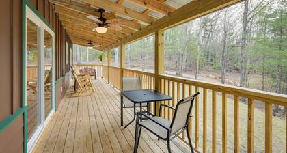 Scenic Murphy Cabin w/ Hot Tub, Fire Pit & Views