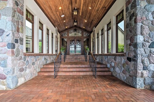 10 Mi to Nubs Nob: Modern Retreat w/ Fire Pit