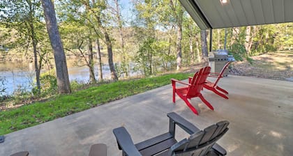 Riverfront 'heaven on the White' w/ Covered Patio!