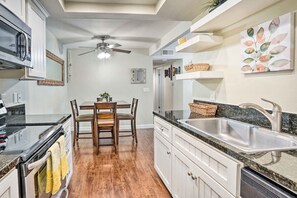 Apartment (1 Bedroom) | Interior - Stylish Dana Point Getaway: 1 Mi to Beach! (Dana Point)