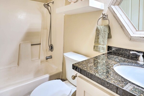 Apartment (1 Bedroom) | Interior - Stylish Dana Point Getaway: 1 Mi to Beach! (Dana Point)