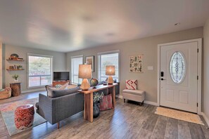 House (3 Bedrooms) | Interior - Red Rock Views: Modern Sedona Home (Sedona)