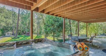 Rustic Oakhurst Retreat < 4 Mi to Bass Lake!