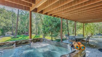 Cottage (2 Bedrooms) | Interior