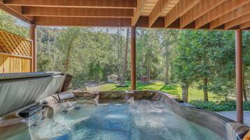 Cottage (2 Bedrooms) | Interior