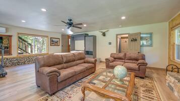 Cottage (2 Bedrooms) | Interior