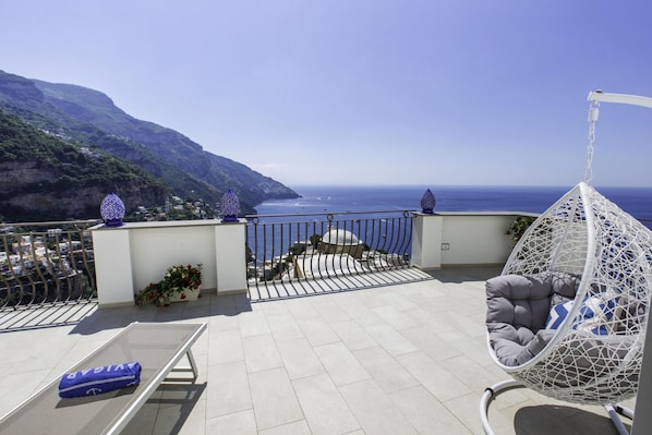 Villa, Smoking