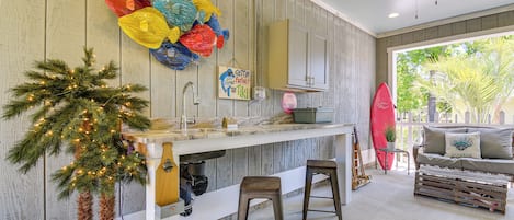 House (2 Bedrooms) | Interior