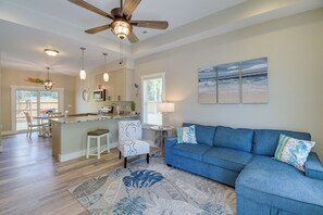 House (2 Bedrooms) | Interior