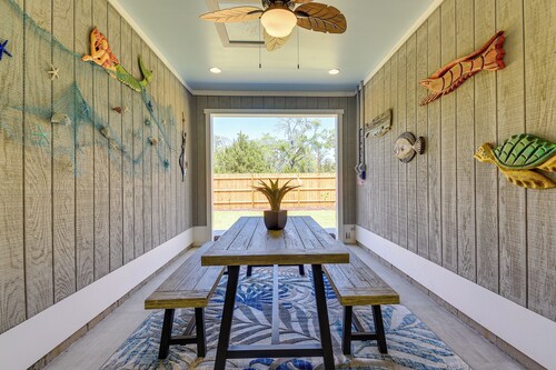 1 Mi to Beach! Ocean Isle Home w/ Shared Lanai