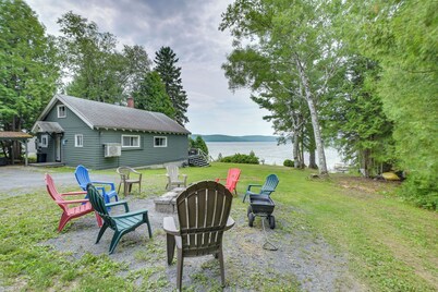 Cozy Maine Lakefront Cabin Rental