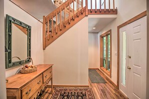 المنشأة من الداخل