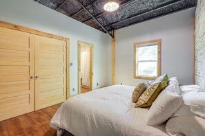 House (1 Bedroom) | Interior