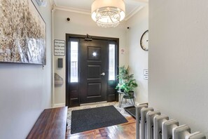 Apartment (1 Bedroom) | Interior