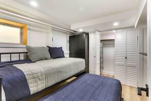 Apartment (1 Bedroom) | Interior - Jersey City Vacation Rental Near Light Rail! (Jersey City)