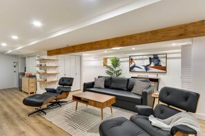 Apartment (1 Bedroom) | Interior