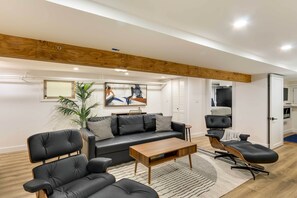 Apartment (1 Bedroom) | Interior