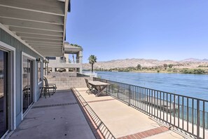 House (2 Bedrooms) | Interior - Riverfront Bullhead City Home w/ Private Dock (Bullhead City)