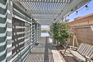 House (2 Bedrooms) | Interior - Riverfront Bullhead City Home w/ Private Dock (Bullhead City)
