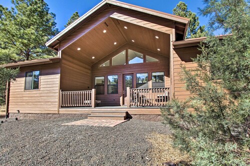 Pet-friendly Show Low Cabin: Near Hiking!