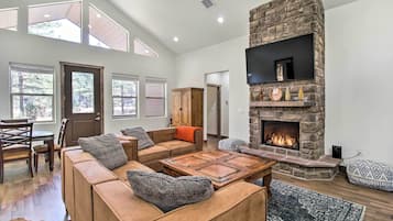 House (3 Bedrooms) | Front of property