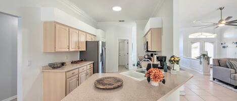 House (3 Bedrooms) | Interior