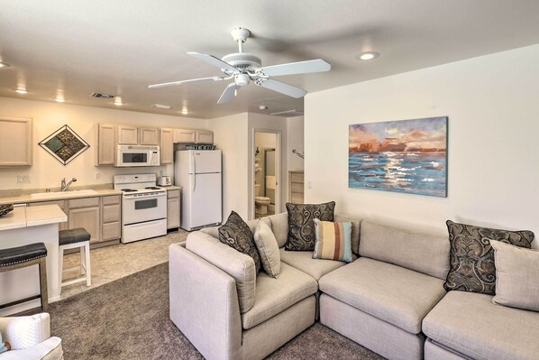 Cottage (3 Bedrooms) | Interior - Adobe Oasis in Bullhead City w/ Private Pool! (Bullhead City)