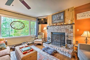 Interior - Rustic Adirondacks Home w/ Hot Tub & Lake Access! (Chestertown)