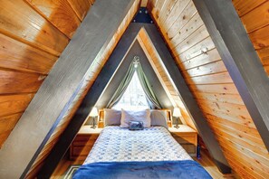 Interior - A-frame Cabin w/ Deck & Grill in Pinetop! (Pinetop)