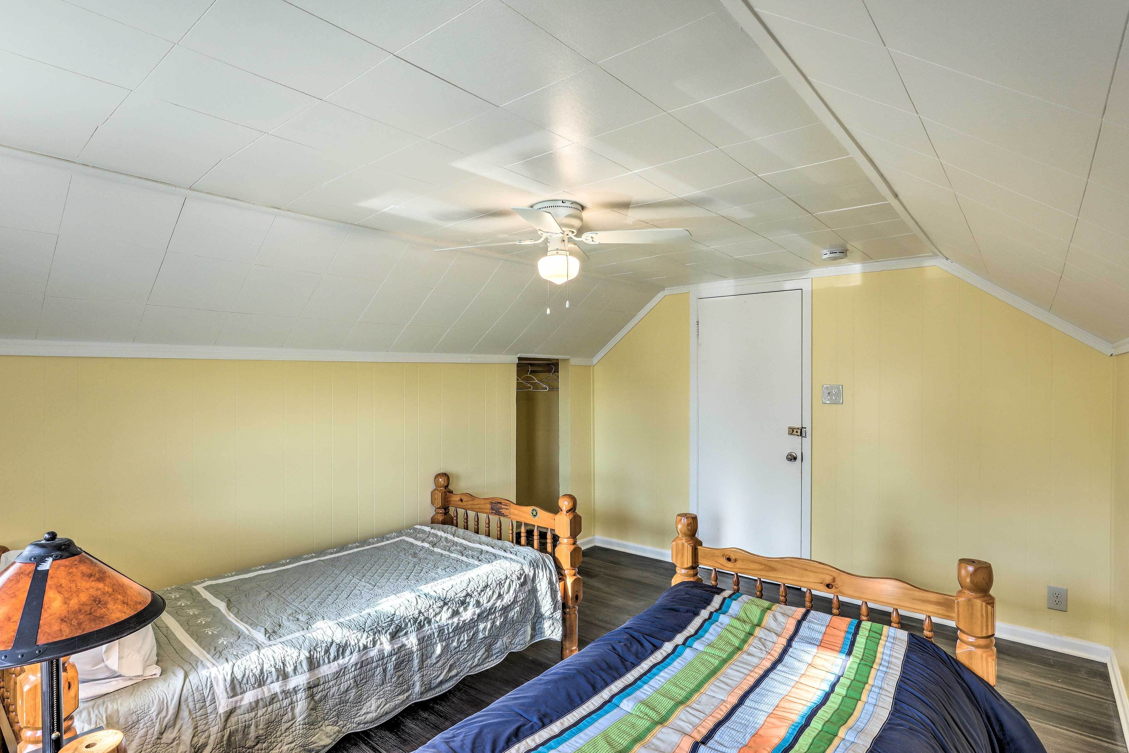 House (5 Bedrooms) | Interior